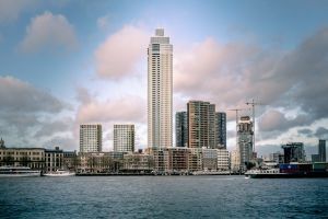 Woontoren De Zalmhaven in Rotterdam opgeleverd